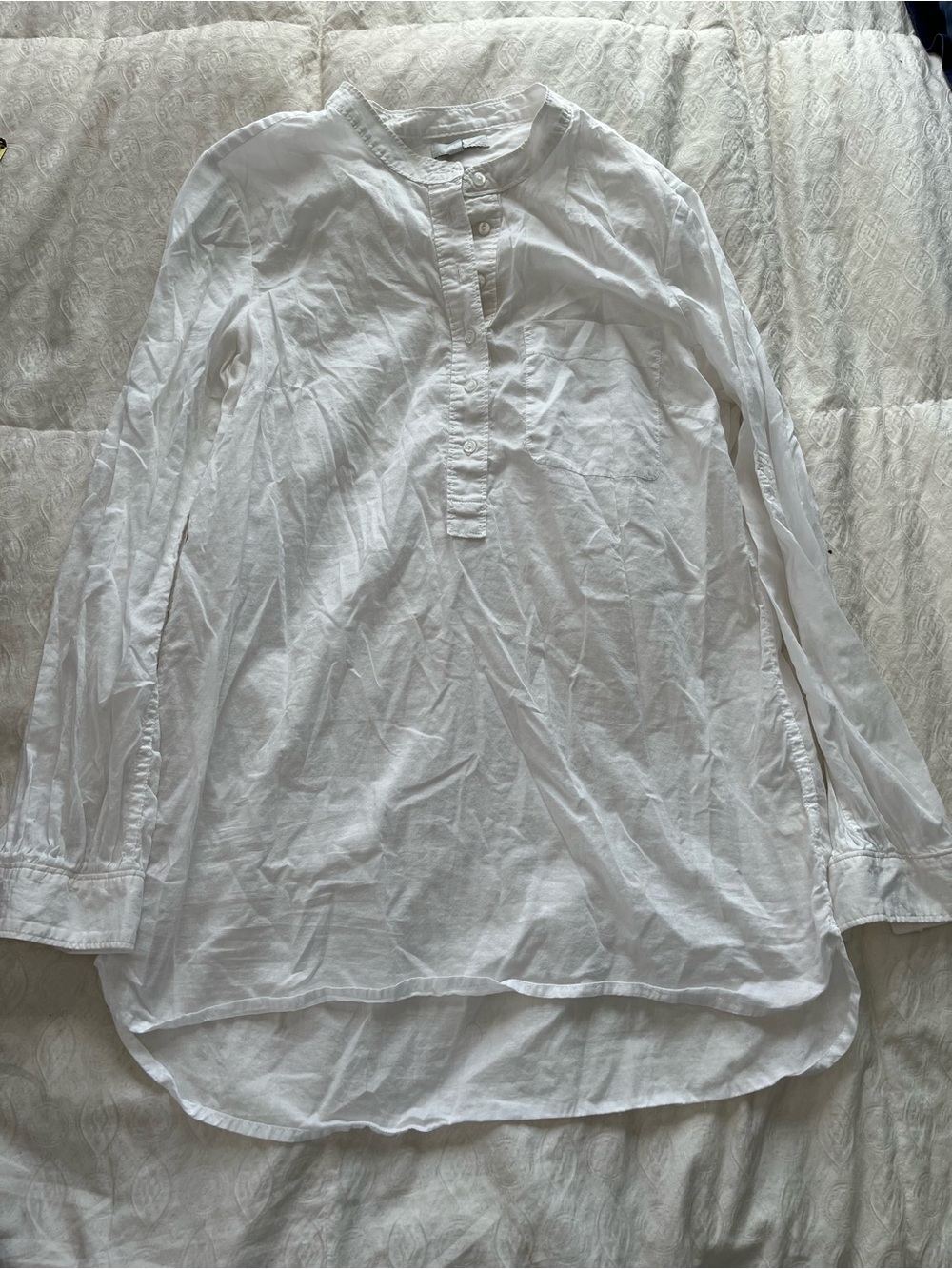 Women’s GAP White Long-Sleeve Mandarin Collar Shirt size medium